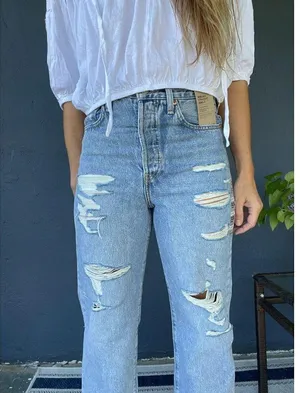 LEVI'S Ribcage High Rise Destructed Straight Jeans in Wash Haleys Comment US 28 thumbnail 2
