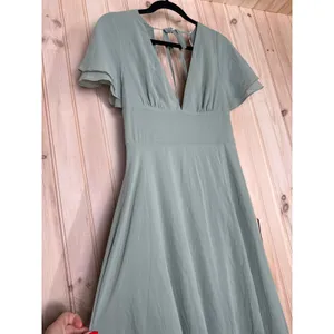 NWT Lulus Promise Of Love Sage Brush Flutter Sleeve Maxi Dress Bridesmaid Size S thumbnail 4