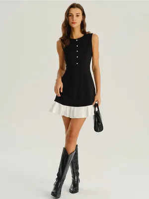 Rihoas Sleeveless Black Dress with White Hem and Pearl Buttons thumbnail 5