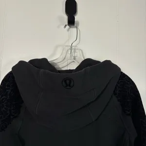 Lululemon Embroidered To You Black Full Zip Velvet Floral Shoulder Hoodie Jacket thumbnail 5