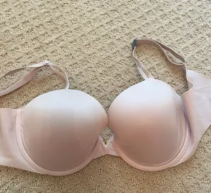 Victoria's Secret Bra (NWT) thumbnail 1