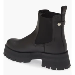 Steve Madden Howler Black Faux Leather Chunky Sole Chelsea Boots Size 7 NEW thumbnail 3