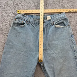 Vintage Levis 550 Relaxed Fit Tapered Leg Light Wash Jeans 16S 31W Womens Blue thumbnail 4