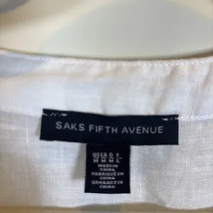 Saks Fifth Avenue 100% Linen Shirt Medium White‎ Top Beachy Minimalist Cottage thumbnail 2