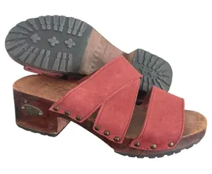 Candies Y2K Red Leather Platform Clogs Womens Size 6 Slide Sandals Lug Soles thumbnail 1