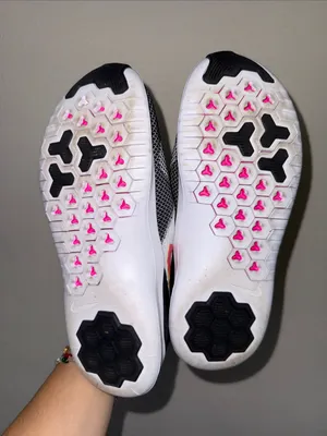 Nike Free TR 8 Training Shoes Black White Pink Women’s Size 6 thumbnail 5