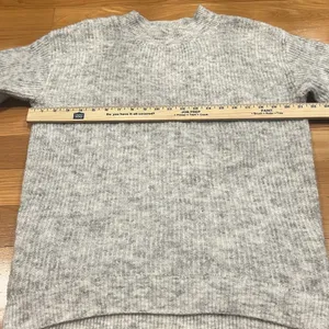 RD style women’s pull over sweater with open back size large . thumbnail 5