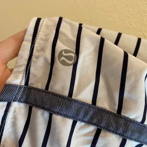 Lululemon quiet stripe shorts‎ size 4 navy white speed short RARE! thumbnail 7