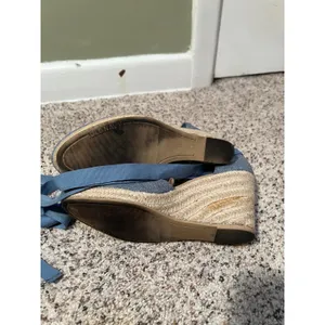 Old Navy Womens Size 8 Chambray Espadrille Wedge Shoes Ankle Ribbon Ties Sandals thumbnail 7