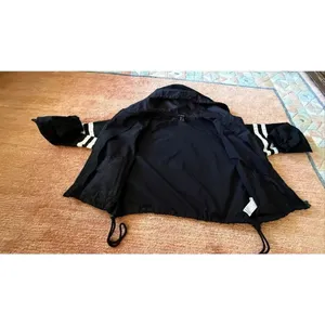 Forever 21 Black Cropped Hooded Windbreaker Jacket Size M thumbnail 6