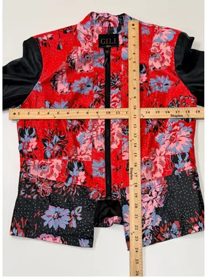 G.I.L.I. Got It Love It Floral Faux Leather Sleeve Zip Jacket Women’s Size 8 thumbnail 4