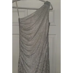 Caché Floor Length Shimmer Silver One Shoulder Evening Gown Size 2 thumbnail 3