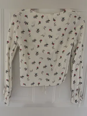 Urban Outfitters Cream Floral Ruched Drawstring V-Neck Blouse thumbnail 3