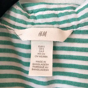 H&M 100% Cotton Green and White Oversized Striped Button Down Shirt Size S thumbnail 5