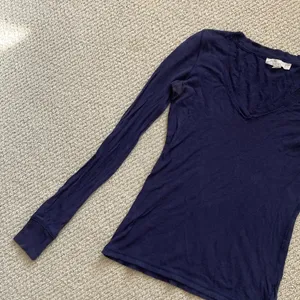 Bella Swan Fitted Long Sleeve Shirt Navy Blue Y2K Indie Sleaze V-Neck Cotton S thumbnail 4