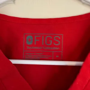 Figs scrub top thumbnail 2