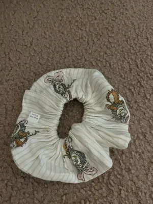 Cindy Lou Scrunchie thumbnail 2