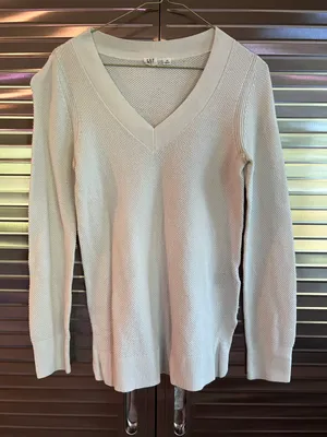 Gap White Sweater thumbnail 1