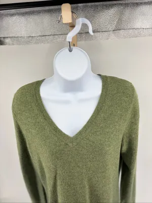 Aspen 2- Ply Cashmere V Neck Sweater Green Size Medium thumbnail 4