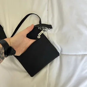 BAGGALLINI Black Water-Resistant‎ Nylon Lightweight Pocket Town Crossbody Bag thumbnail 10