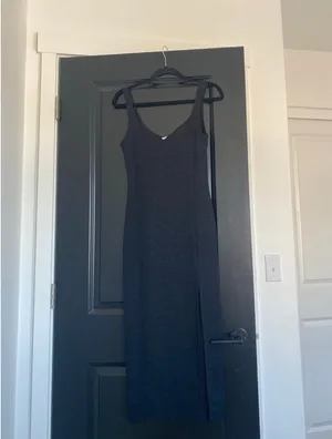 NWOT H&M midi dress with side slit thumbnail 4