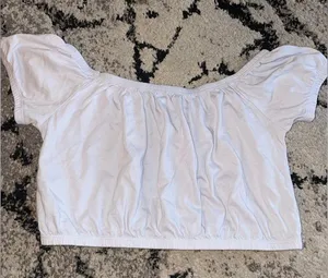 ⚠️SOLD⚠️Off the shoulder crop top thumbnail 3