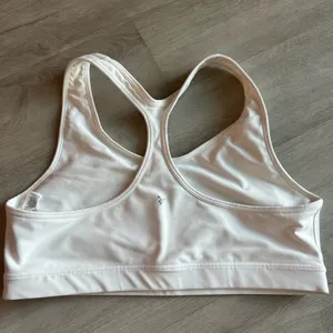 Old Navy active sports bra thumbnail 2