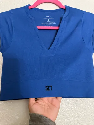 SET Active Royal Blue Short Sleeve V-Neck Crop Top sculpflex fabric size Medium thumbnail 3