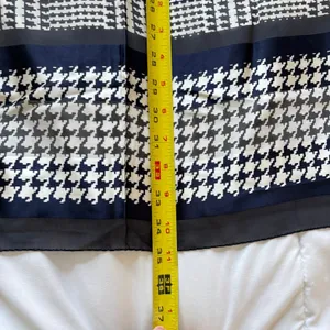 VTG Adrienne Vittadini Blue White Houndstooth Plaid 100% Silk Square Scarf 34" thumbnail 6