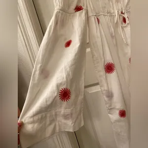 Free people White Dress with Red Floral Embroidery size XS oversized thumbnail 6
