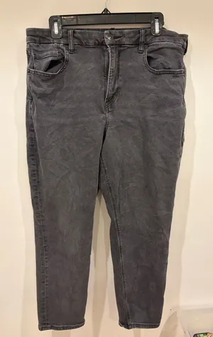 American Eagle Curvy Mom Jeans thumbnail 1