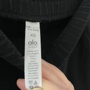 Alo Yoga XS Black Unwind Jogger Sweatpants High Waisted Pockets‎ Loungewear thumbnail 5