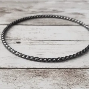 Vintage Bracelet / Bangle Thin Gray Twisted Bangle thumbnail 3