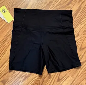 All in Motion Women's 6" High-Rise Pocketed Bike Shorts thumbnail 1