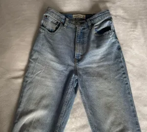 Abercrombie Kick Flare Jean Petite thumbnail 1