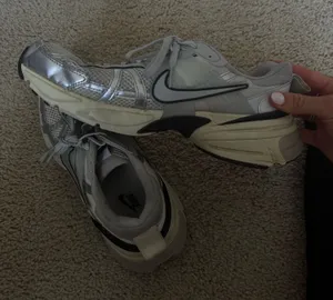 Nike Run V2K Sneakers Women’s thumbnail 1