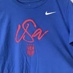 The Nike Tee USA Patriotic Blue Red T-Shirt Short Sleeve Women's Size XL thumbnail 5