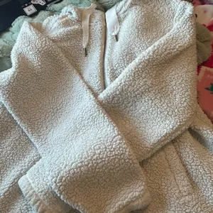 Old navy active Sherpa hoodie thumbnail 1