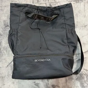 Beyond Yoga Drawstring Backpack Womens Black Nylon Gym Travel Bag OS thumbnail 1