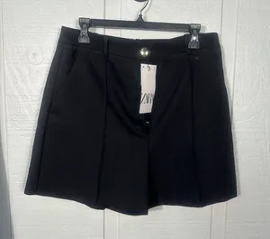 Zara Women’s Black Shorts Size XL NWT thumbnail 1