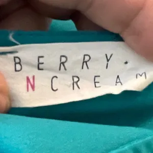 Berry N‎ Cream Top Size M thumbnail 7