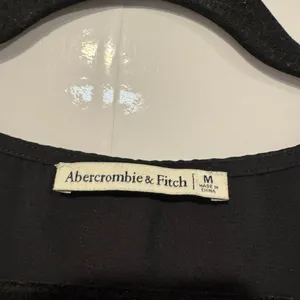 Abercrombie‎ and Fitch black corset puff sleeve crop top thumbnail 3