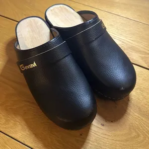 Gavavi black clogs holland 42 Size 11.5 thumbnail 1