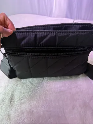 Nollie Black Quilted Crossbody Bag with Detachable Strap thumbnail 8