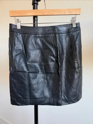 free press Black Faux Leather Zip-Front Mini Skirt - Size XS thumbnail 2