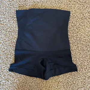 Shapermint‎ Small Black Women's High-Waisted Shorts tummy tuck thumbnail 2