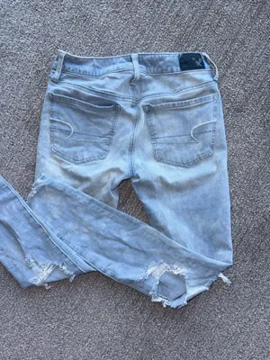 American Eagle Distressed Jeans Size 2 thumbnail 2