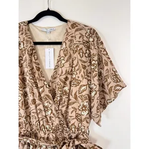 NWT Baltic Born Romper Brown Connor Taupe Floral V Neck Short Sleeve Boho Medium thumbnail 8