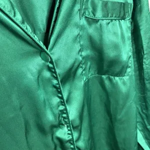 Vtg Victoria’s Secret Gold Label Satin Pajama Top Emerald Green Long Sleeves M/L thumbnail 2
