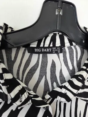 Big Dart Zebra Print Button Up Shirt Blouse Top Viscose Lightweight Comfy Large thumbnail 5
